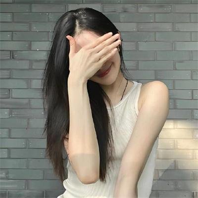 聪明的金发美女 封面